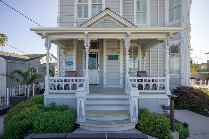 Rio Vista Inn & Suites